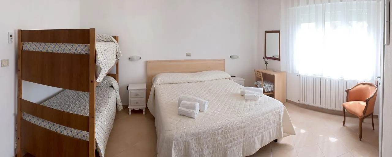 **  Hotel Elisabetta Cinquale Italy